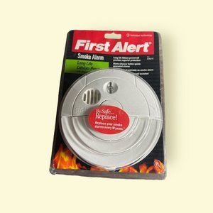 First Alert Smoke Detector Alarm SA97C Long Life Lithium Power